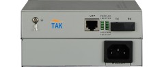 1*100M POE(802.3af)光纤收发器